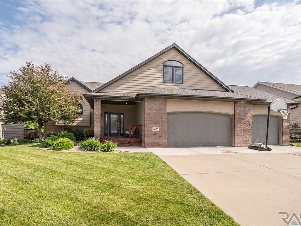 7600 W Stoney Creek St, Sioux Falls, SD 57106