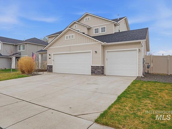 3rd image of 561 S Bangor Way