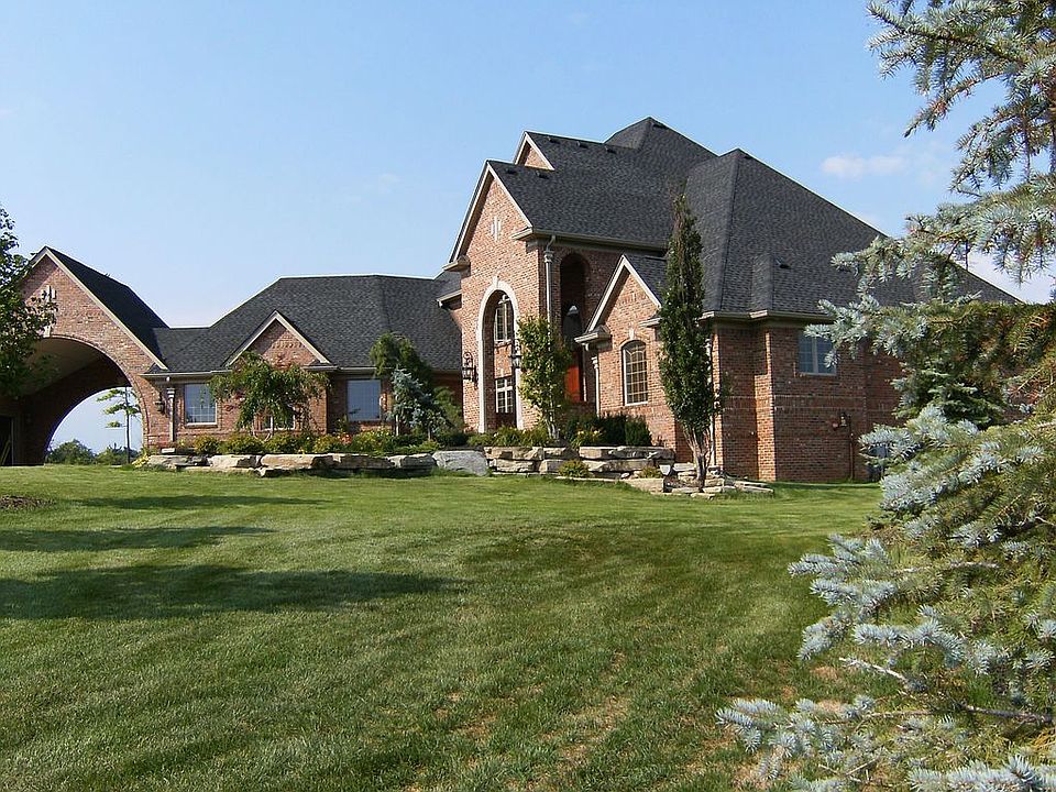 2nd image of 69359 Lake Point Ct
