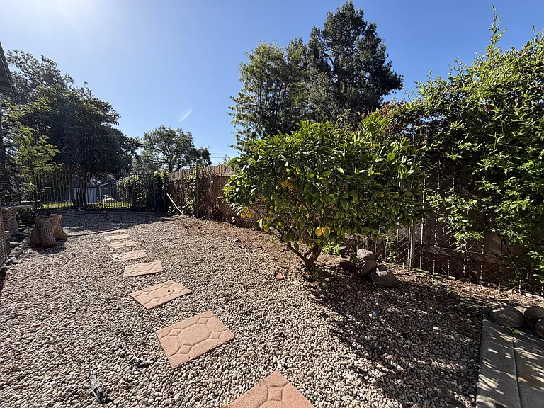 20361 Adkinson Ln — Photo 15