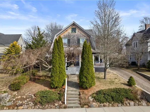 33 Highland Ave, Westerly, RI 02891