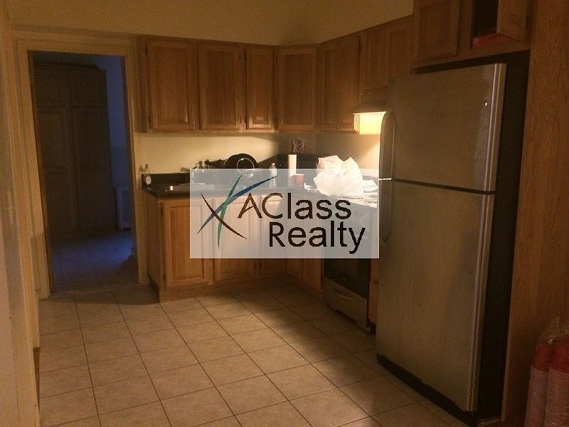 1st image of 2568 12th St