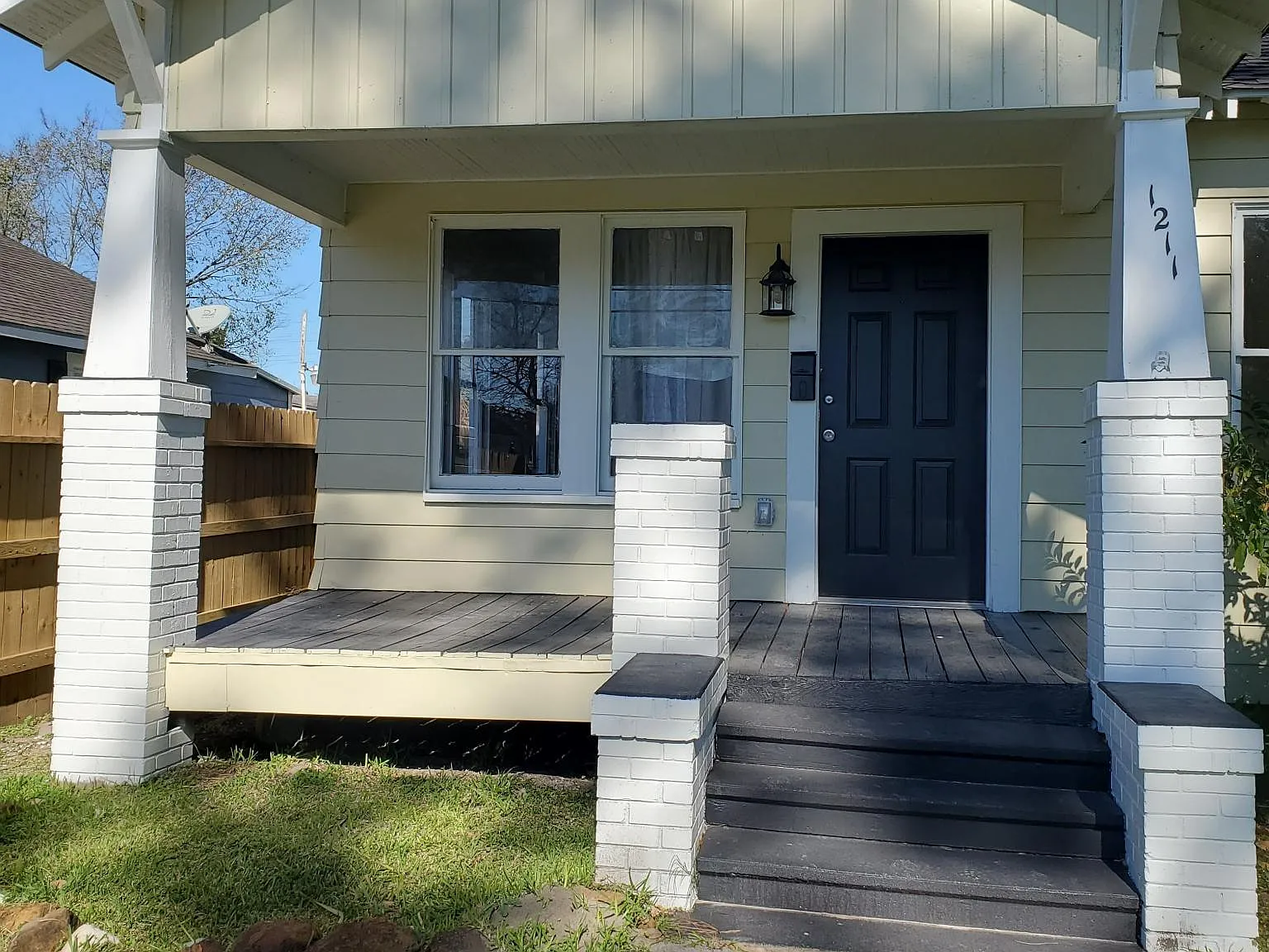 2 bed, 820 sqft, $1,450 — Photo 2