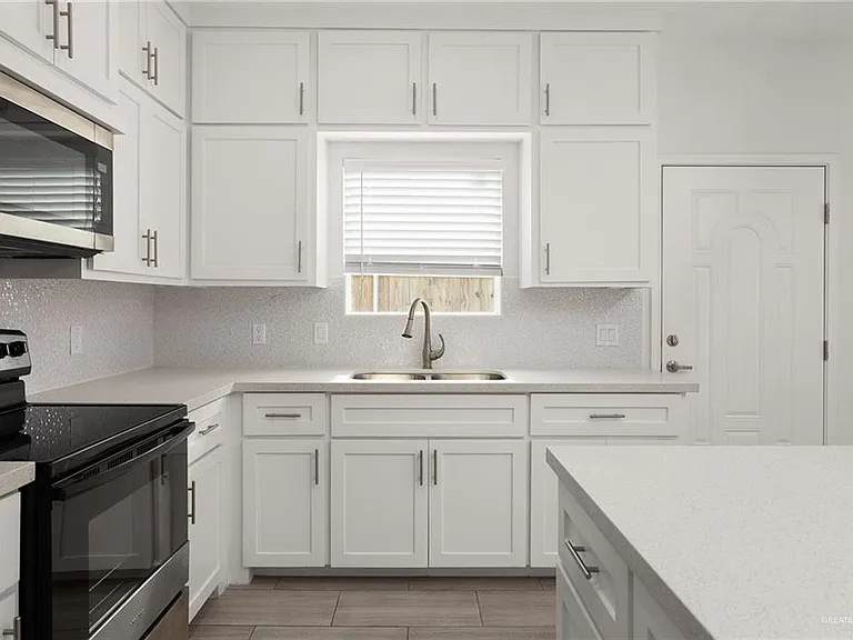913 W Kohala Ave #3 — Photo 8