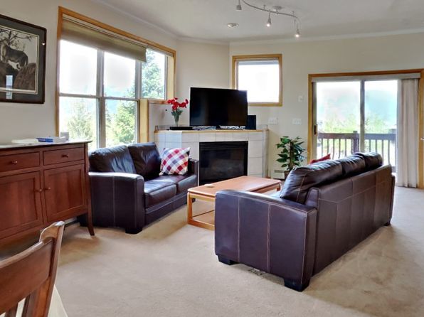 26 Twenty Grand Ct