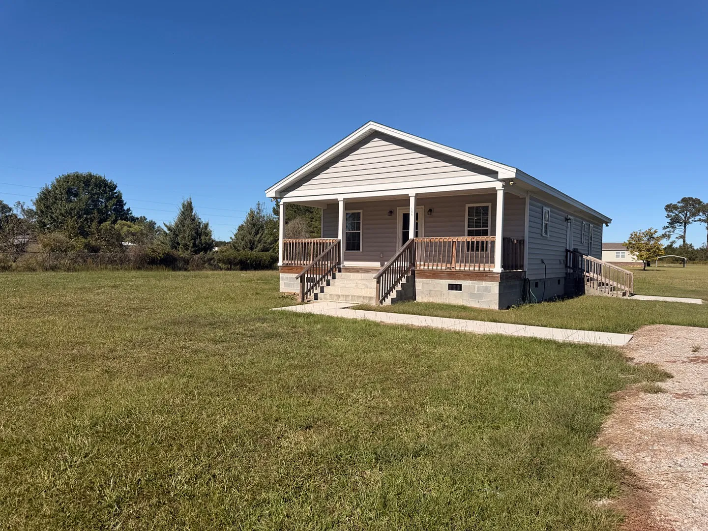 186 Oak Ridge Dr — Photo 2