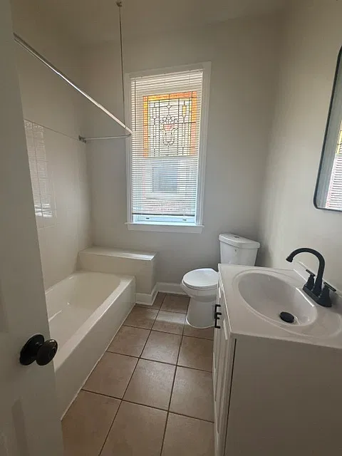 Studio, $799 — Photo 4
