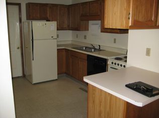 606 N Washington St APT 1, Angola, IN 46703