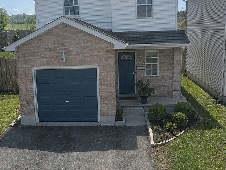 33 Phair Cres #1