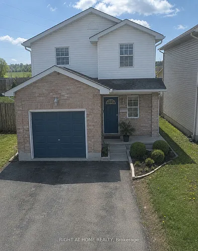 33 Phair Cres #1 Photo 1