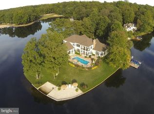 422 Wilderness Dr, Locust Grove, VA 22508