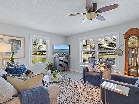 5th image of 262 Skipjack Dr