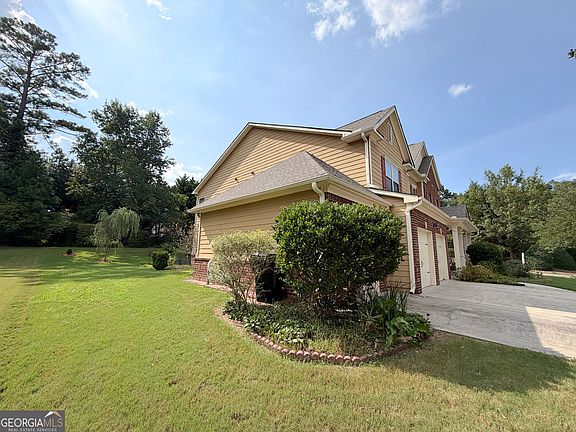 3rd image of 1970 Broadleaf Ln