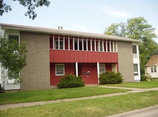 2960 12th St APT 1, Rock Island, IL 61201