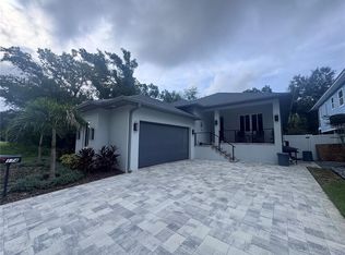 174 E Spruce St, Tarpon Springs, FL 34689