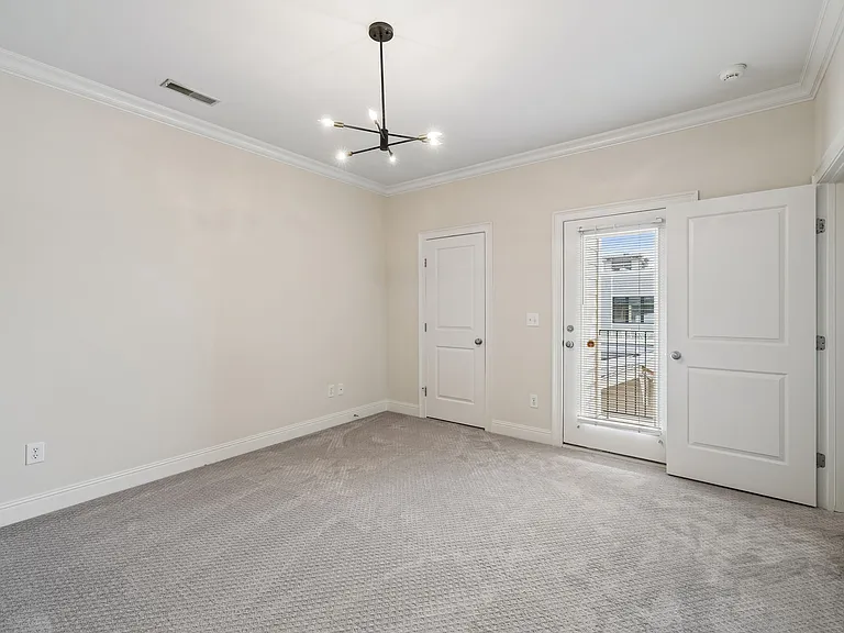 2110 Acklen Ave #101 — Photo 36