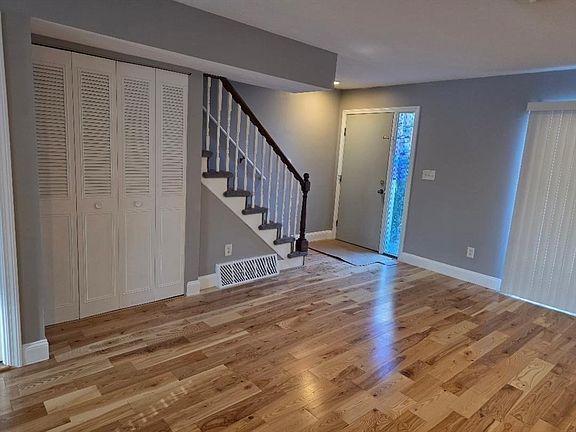 4th image of 24 Harvard Rd #C