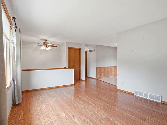 5th image of 355 7th St