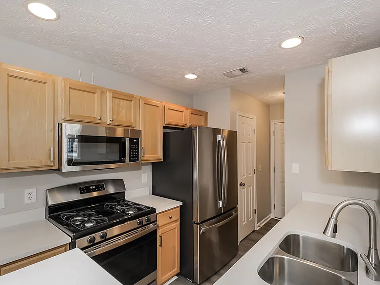 143 Oak Grove Pl — Photo 7