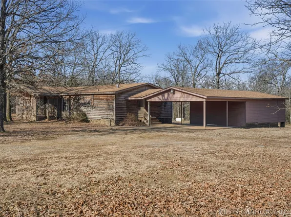 101163 S 4614th Rd, Sallisaw, OK 74955