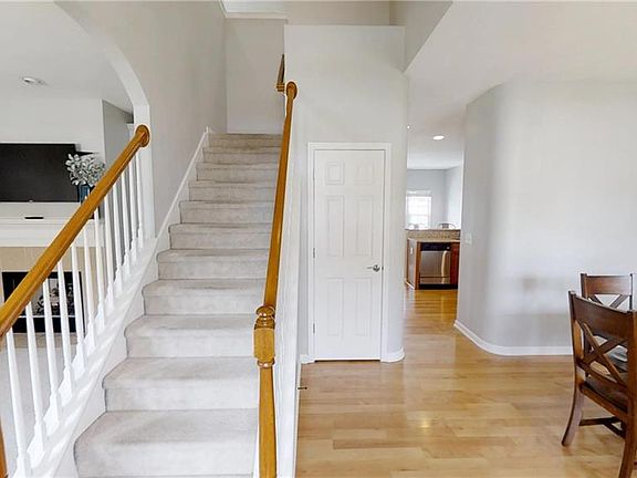 3rd image of 15524 Bowie Dr