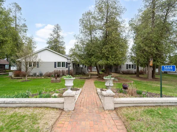 5666 Cedar Beach LANE, Belgium, WI 53004