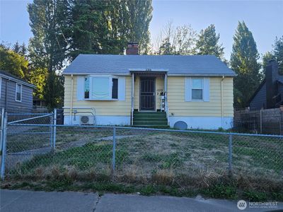 13727 37th Avenue S, Tukwila, WA, 98168