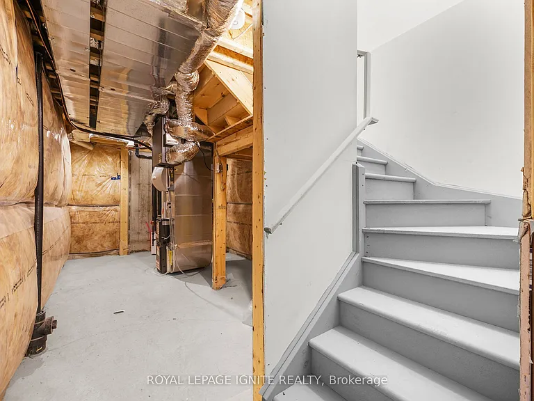 70 Thule St — Photo 38