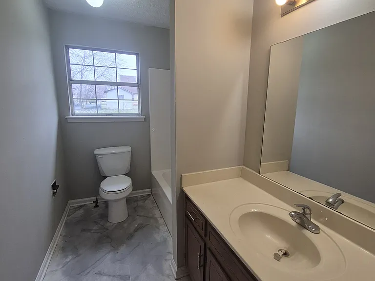 140 New Gritton Ave — Photo 2