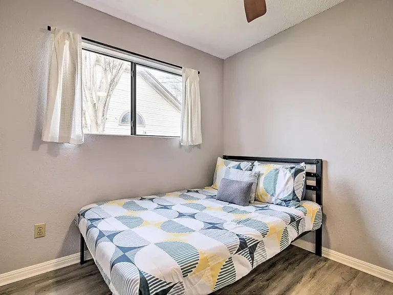 906 Elmwood Trl — Photo 19