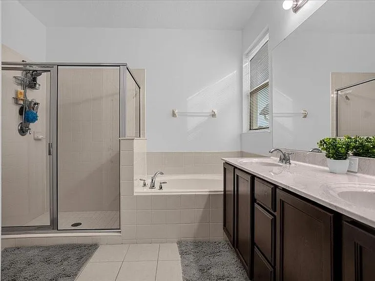 1020 Umbria Ln — Photo 15