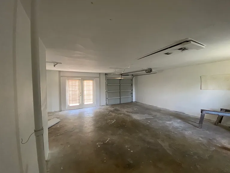 1910 E 3rd Ave — Photo 10