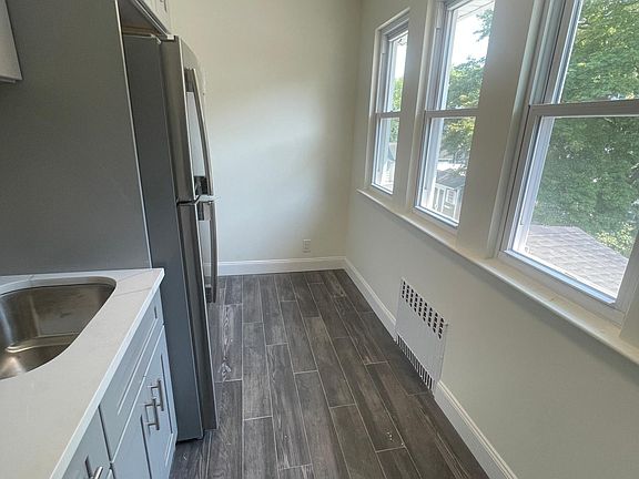 3rd image of 118 Bache Ave Floor 2