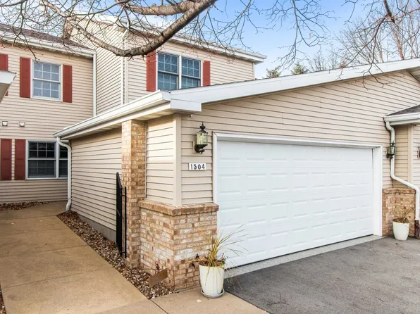 1504 Dickenson Ct, Neenah, WI 54956