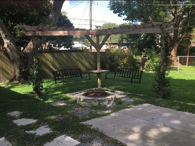 4713 W Knights Ave — Photo 1