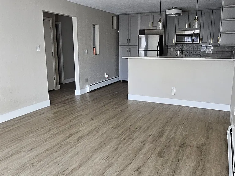 188 S Logan St #205 — Photo 11