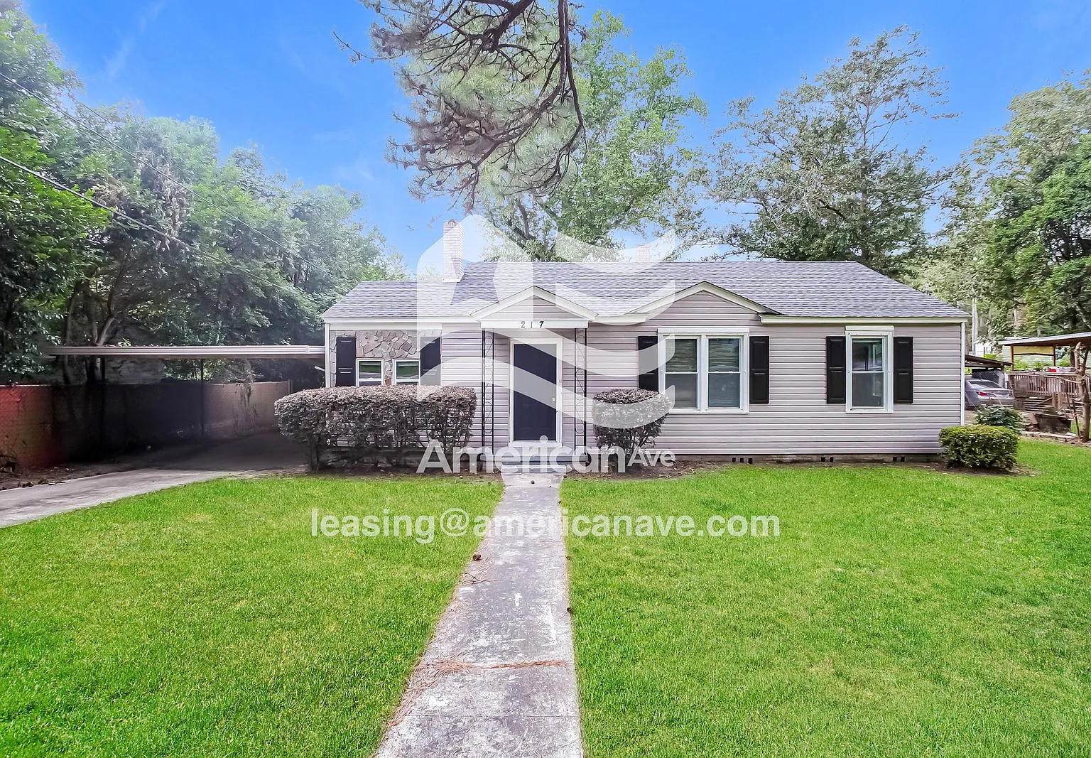 3 bed, 1.0 bath, 1162 sqft, $1,693 — Photo 1