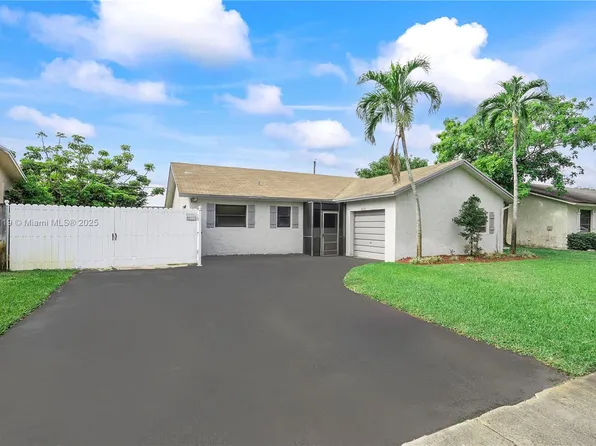 8230 NW 47th Ct, Lauderhill, FL 33351