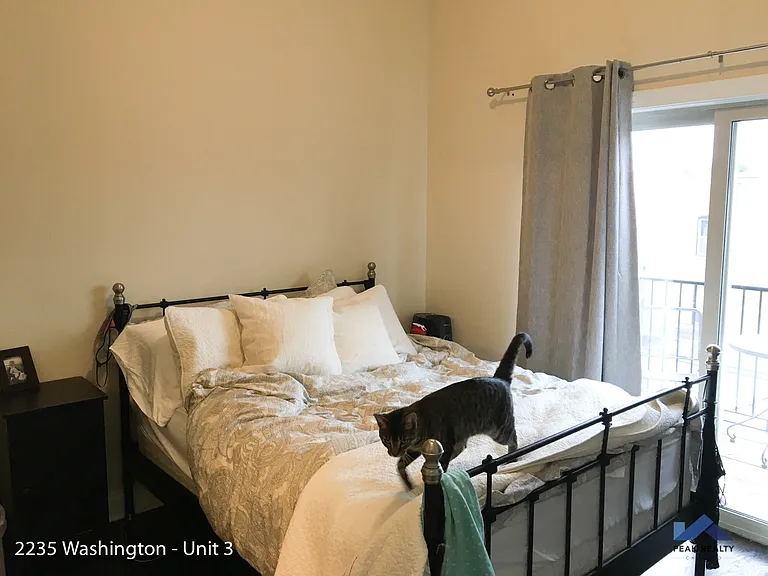 2235 W Washington Blvd — Photo 6