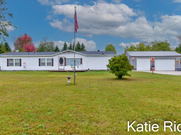 7110 Meinert Park Rd, Montague, MI 49437
