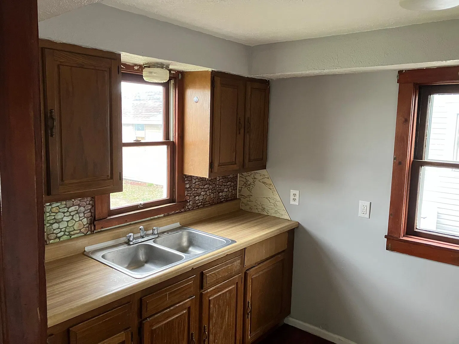 2 bed, 960 sqft, $895 — Photo 4