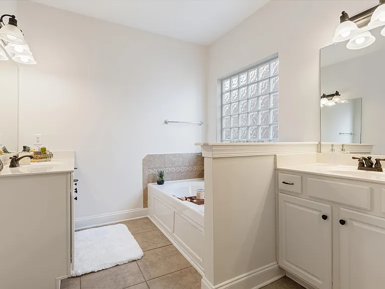 614 Patriot Ln — Photo 21