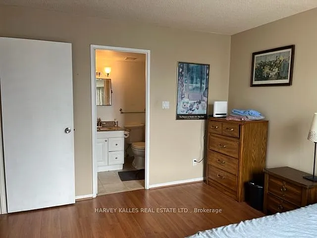633 Bay St #1216 — Photo 10