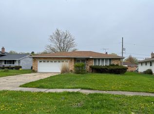 5618 Carlton Dr, Bedford Heights, OH