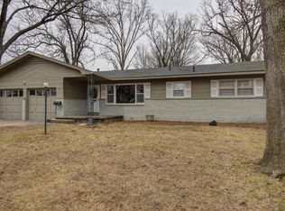 1570 S Saint Charles Ave, Springfield, MO 65804