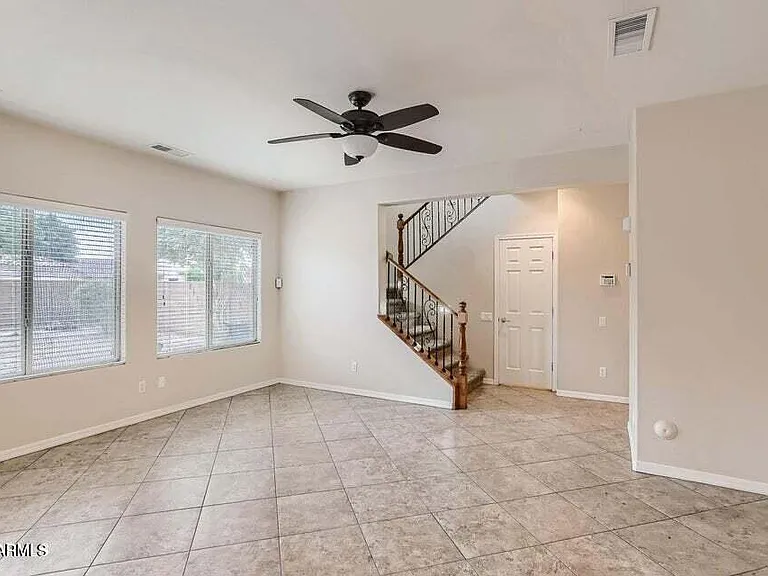 2039 W Kathleen Rd — Photo 12