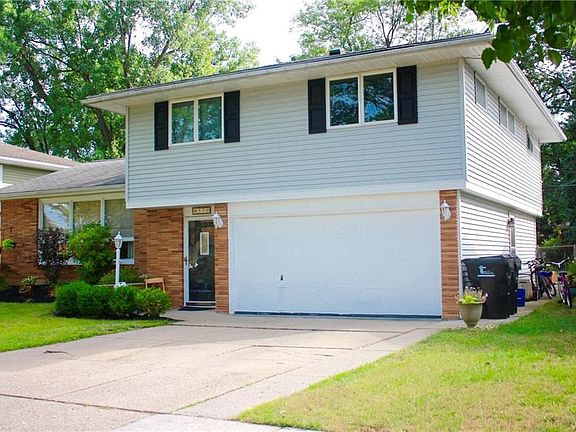 2nd image of 570 Evergreen Dr