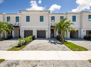 1185 Carlton St, Wellington, FL 33414