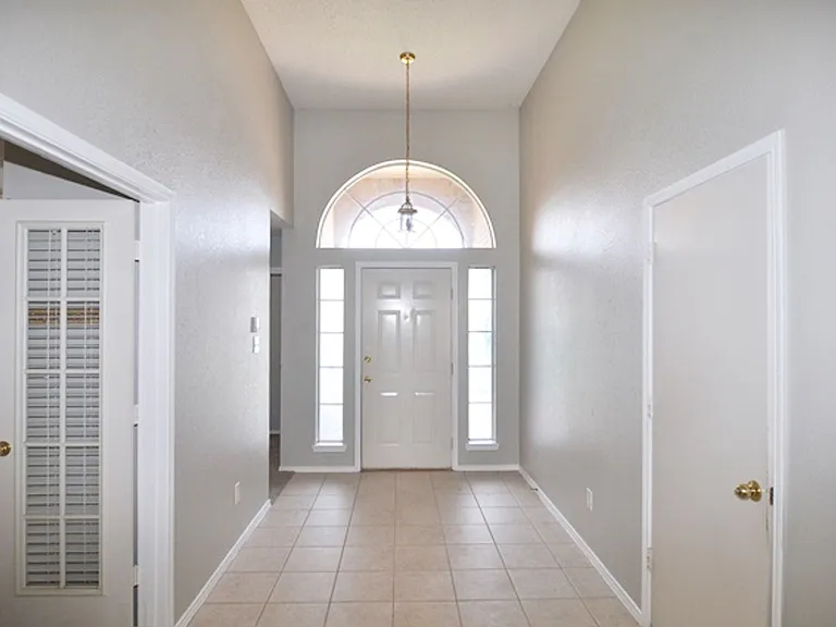 252 Cotton Wood Ct — Photo 12