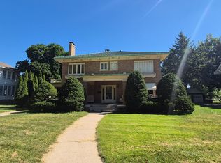 810 Locust St, Sterling, IL 61081